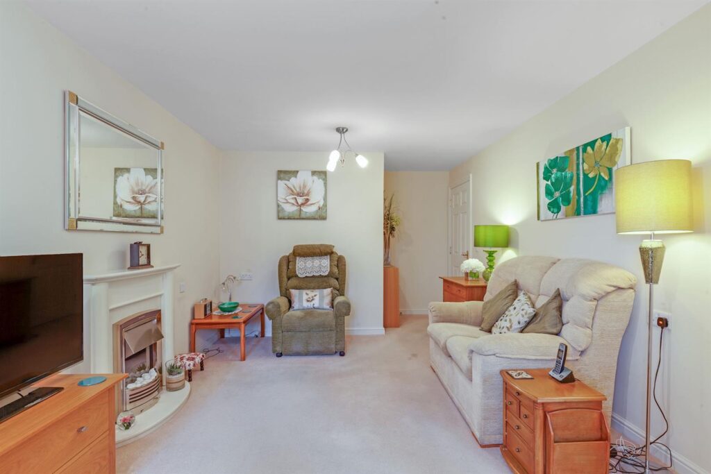 Junction Road, Warley, CM14 5FG
