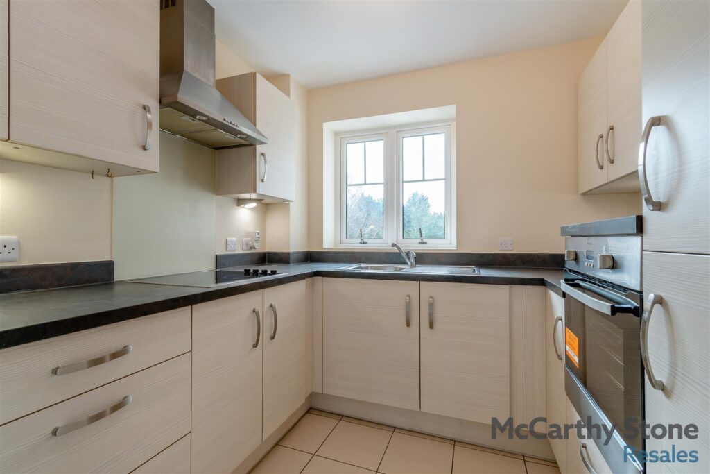 Wolsey Court, Knighton Park Road, Leicester