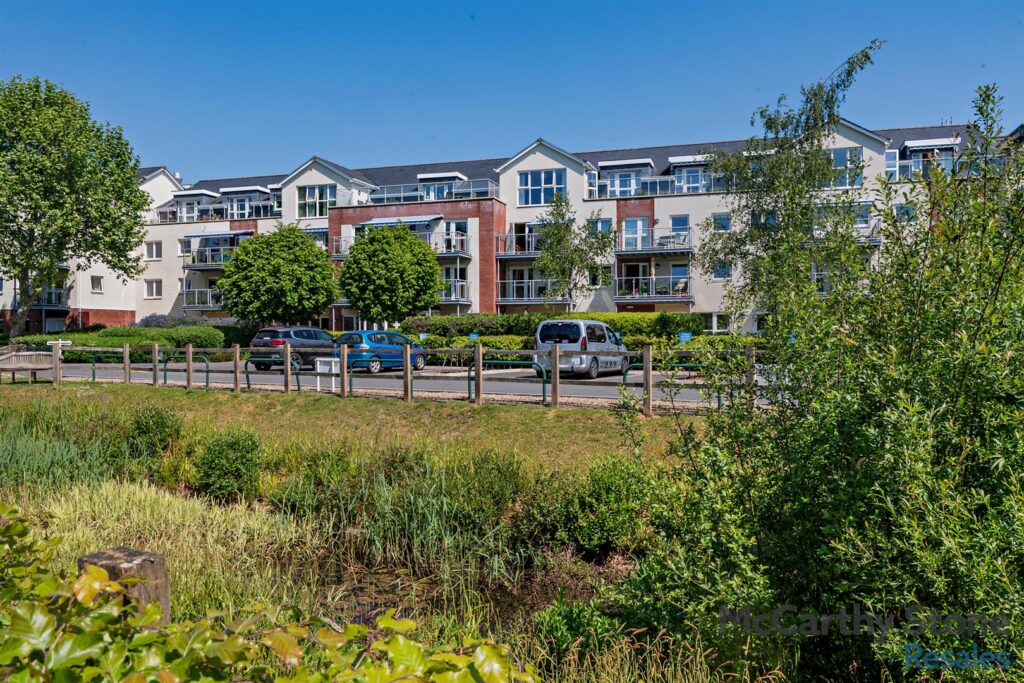 Ellisfields Court, Mount Street, Taunton