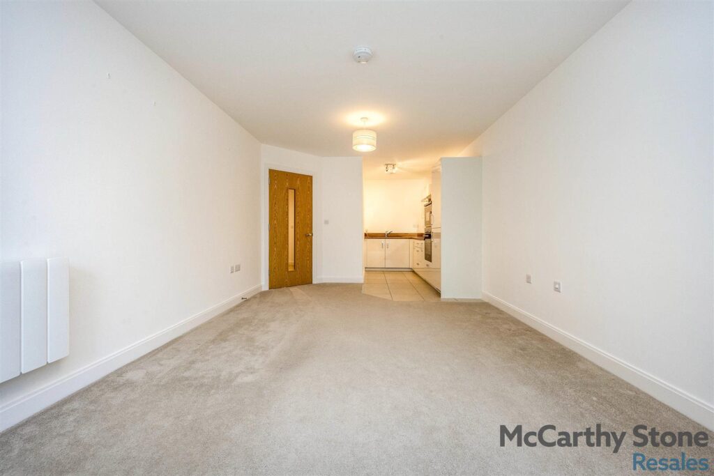 Hindhead Knoll, Walnut Tree, Milton Keynes