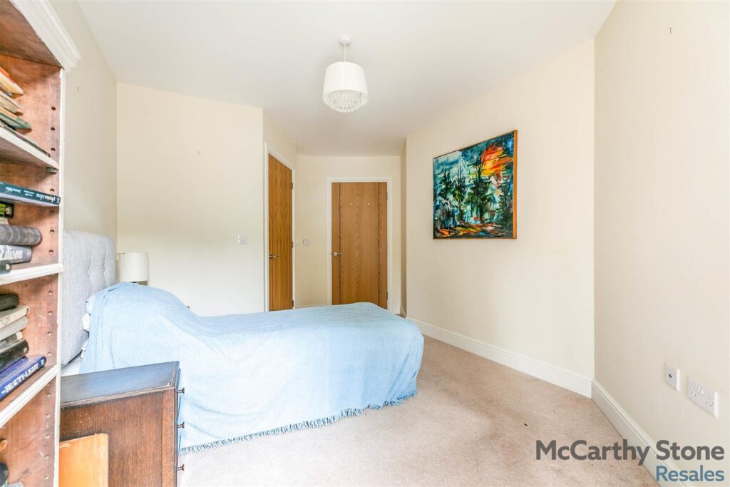 Elm Tree Court, High Street, Huntingdon