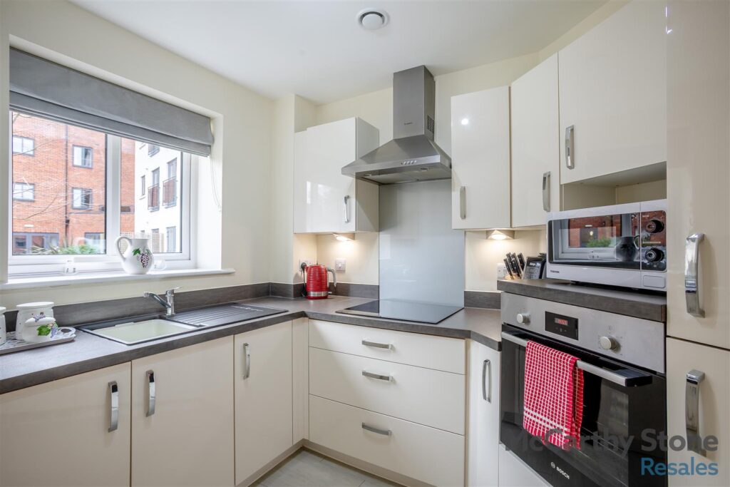 Balshaw Court Burlington Gardens Leyland PR25 3EX