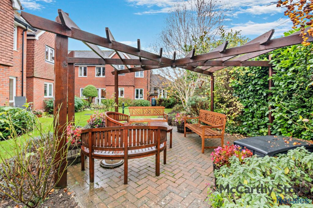 Morgan Court, Station Road, Petworth, West Sussex, GU28 0FE