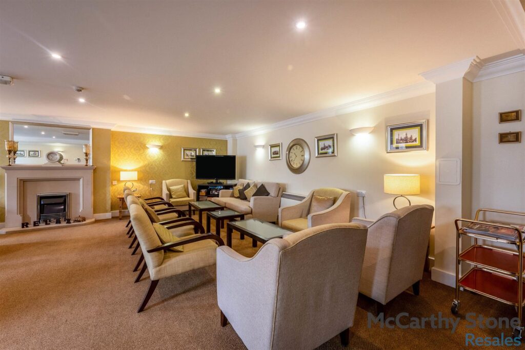 Lauder Court, Staneacre Park, Hamilton