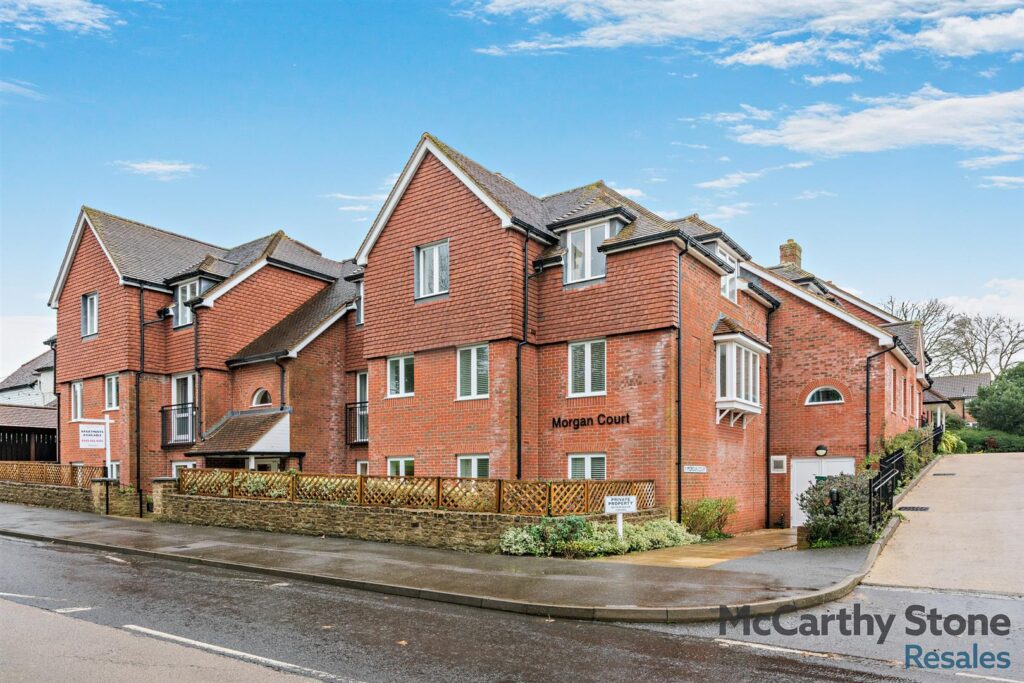Morgan Court, Station Road, Petworth, West Sussex, GU28 0FE