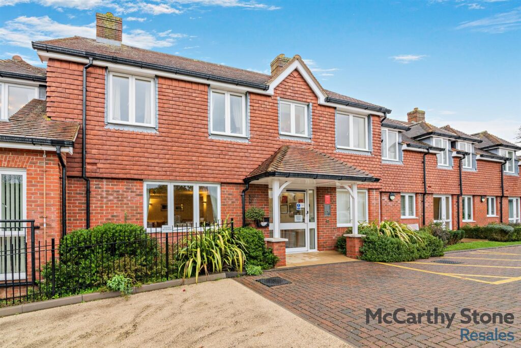 Morgan Court, Station Road, Petworth, West Sussex, GU28 0FE