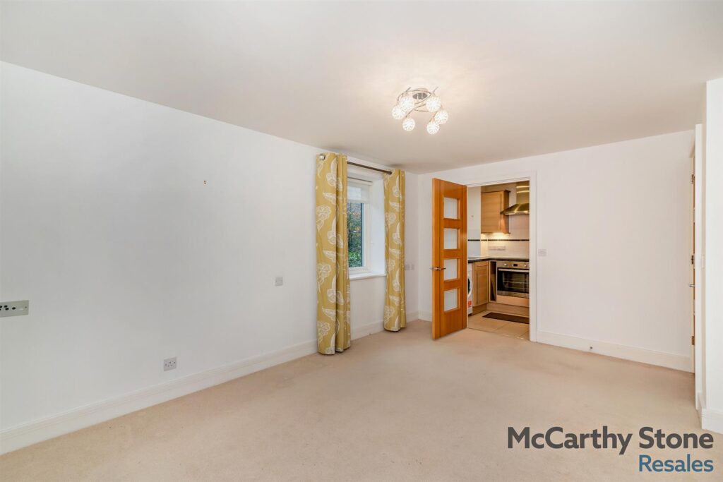 Morgan Court, Station Road, Petworth, West Sussex, GU28 0FE