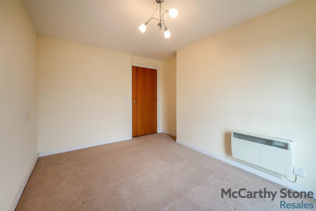 Lauder Court, Staneacre Park, Hamilton