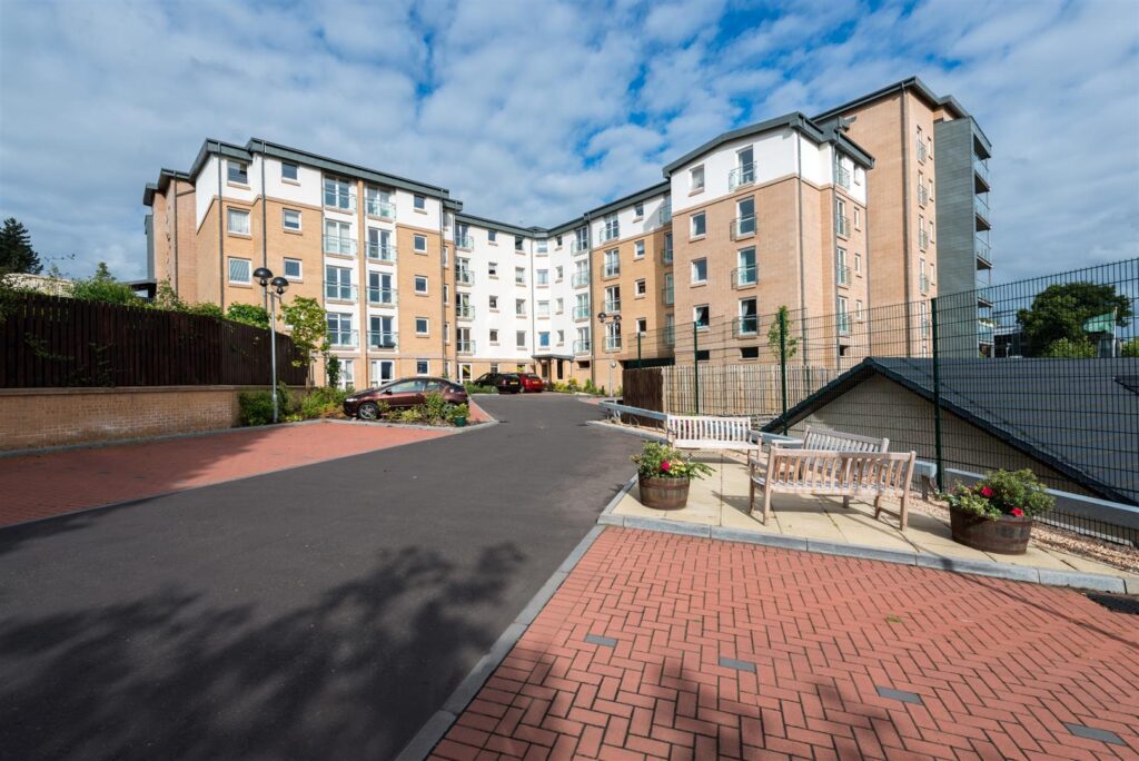Lauder Court, Staneacre Park, Hamilton