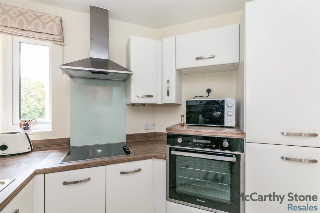 Elm Tree Court, High Street, Huntingdon