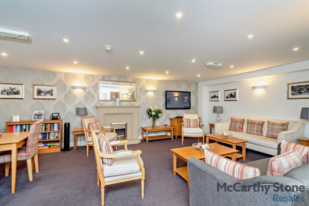 Morgan Court, Station Road, Petworth, West Sussex, GU28 0FE