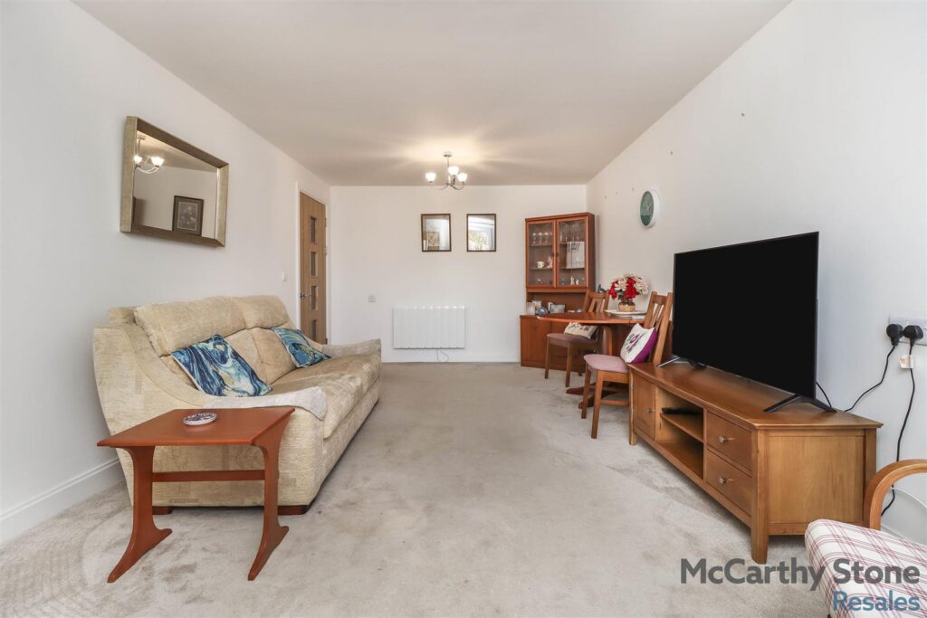 Elizabeth Place, Trimbush Way, Market Harborough