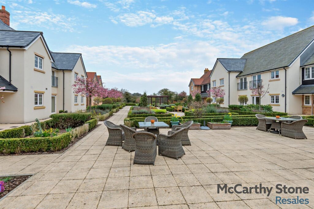 Roslyn Court, Lisle Lane, Ely, Cambridgeshire, CB7 4FA
