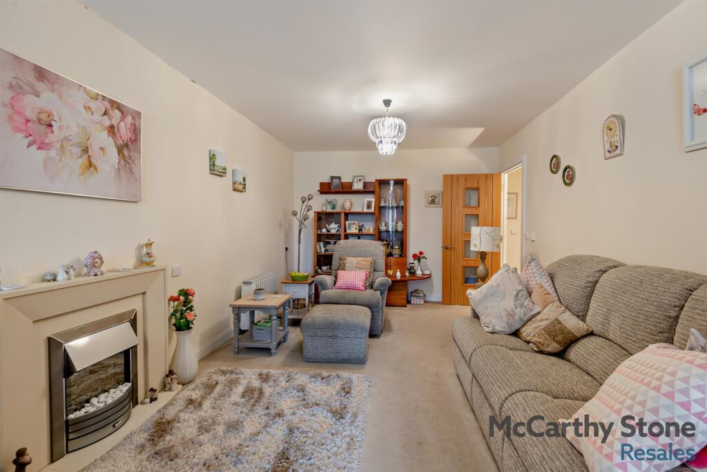 Roslyn Court, Lisle Lane, Ely, Cambridgeshire, CB7 4FA