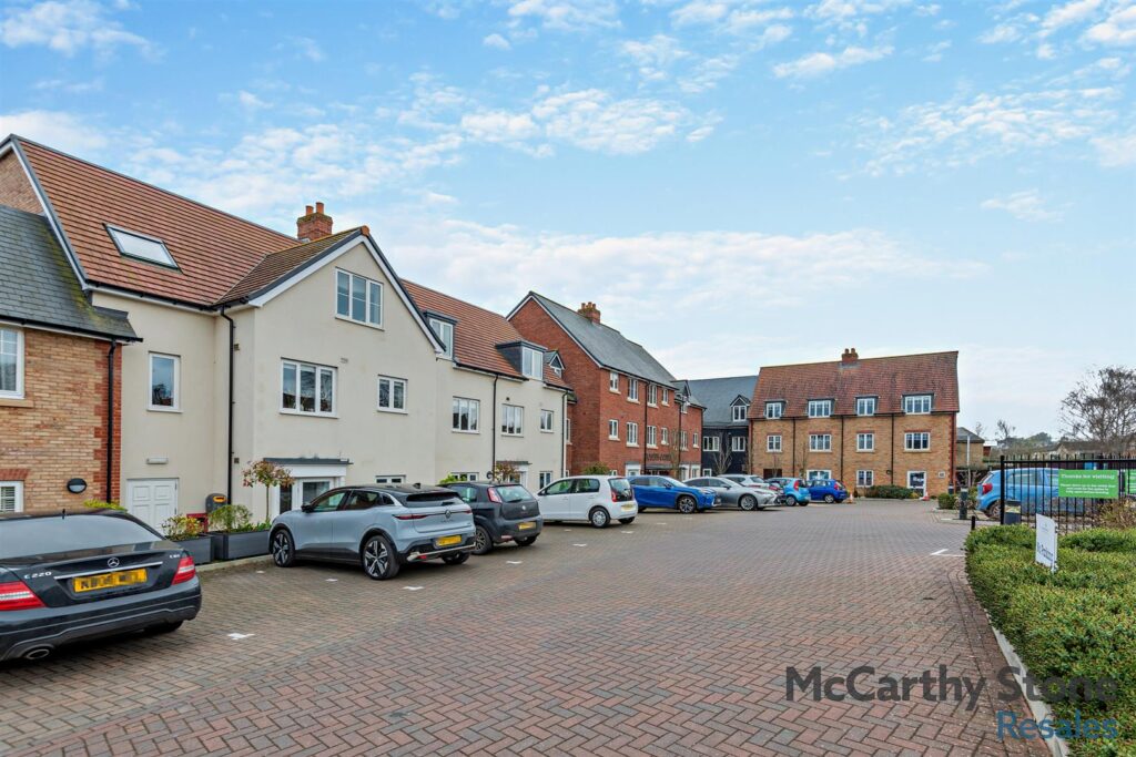 Roslyn Court, Lisle Lane, Ely, Cambridgeshire, CB7 4FA