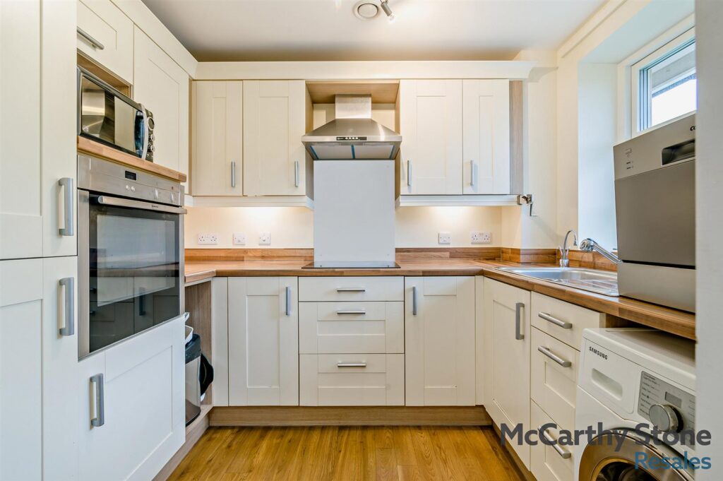 Barnhill Court, Barnhill Road, Chipping Sodbury, Bristol