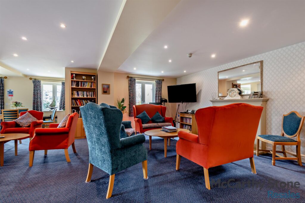 Farringford Court, Avenue Road, Lymington, Hampshire, SO41 9PA