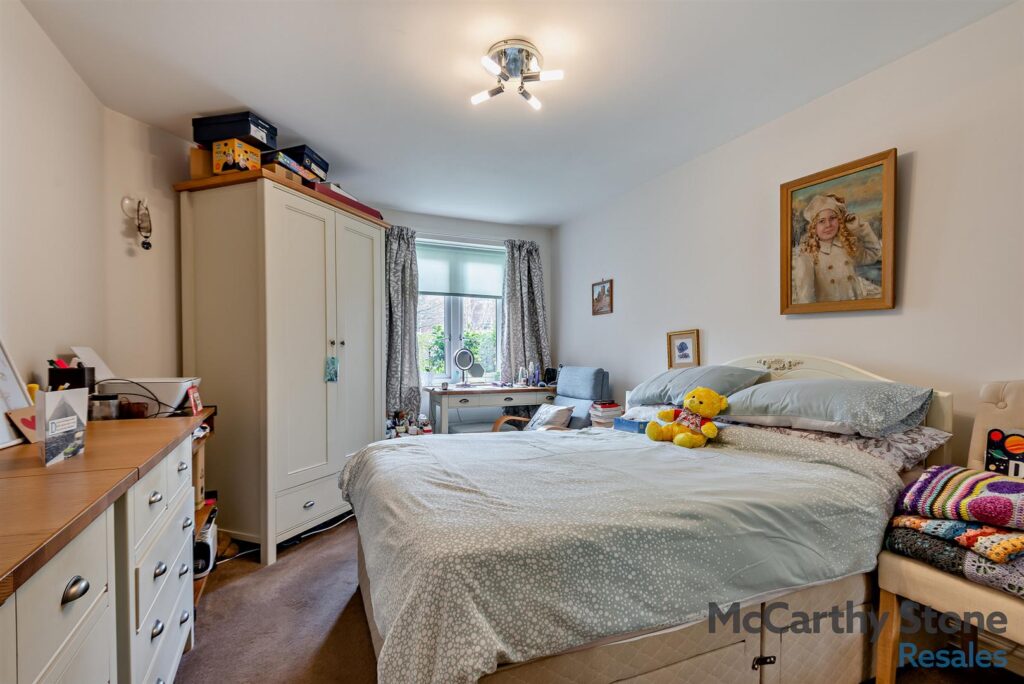 Farringford Court, Avenue Road, Lymington, Hampshire, SO41 9PA