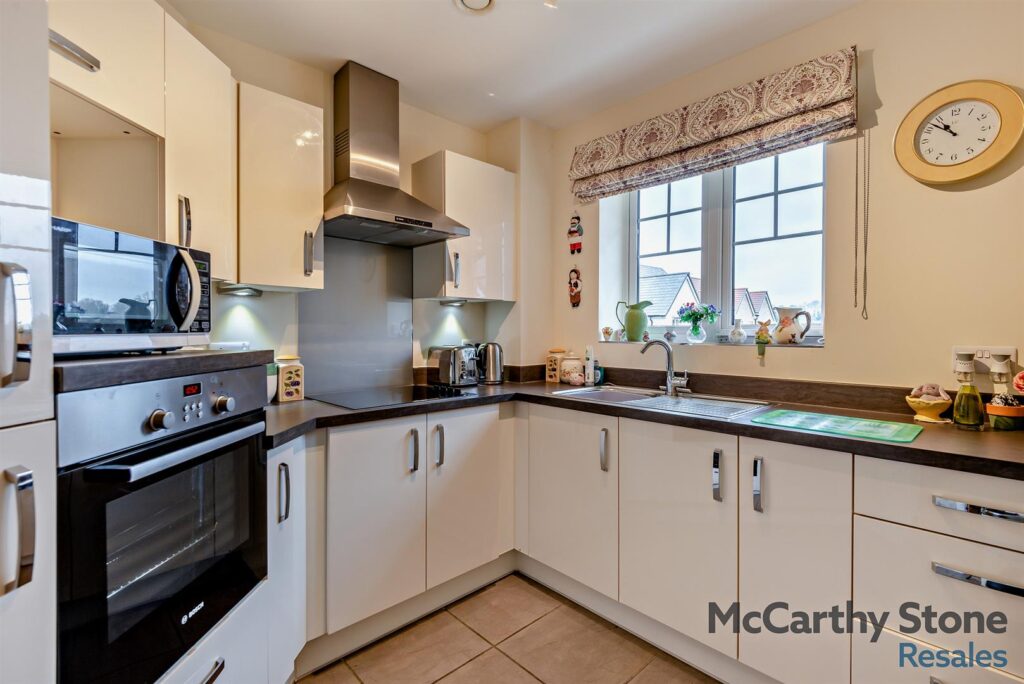 Roslyn Court, Lisle Lane, Ely, Cambridgeshire, CB7 4FA