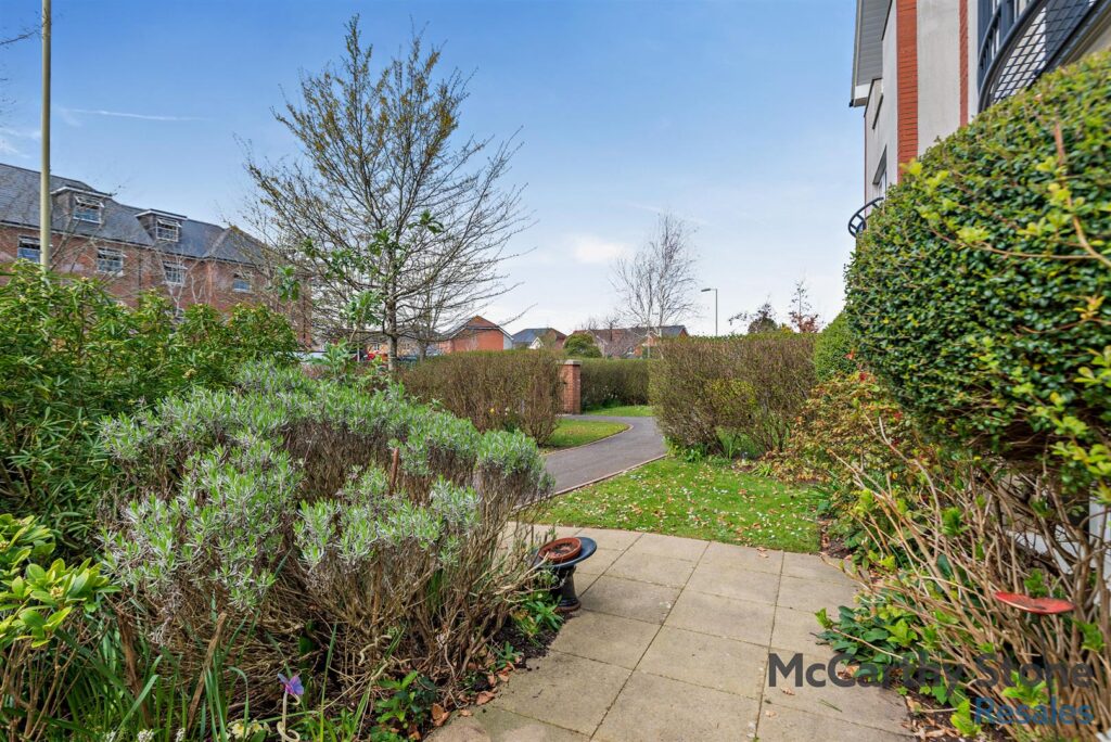 Farringford Court, Avenue Road, Lymington, Hampshire, SO41 9PA