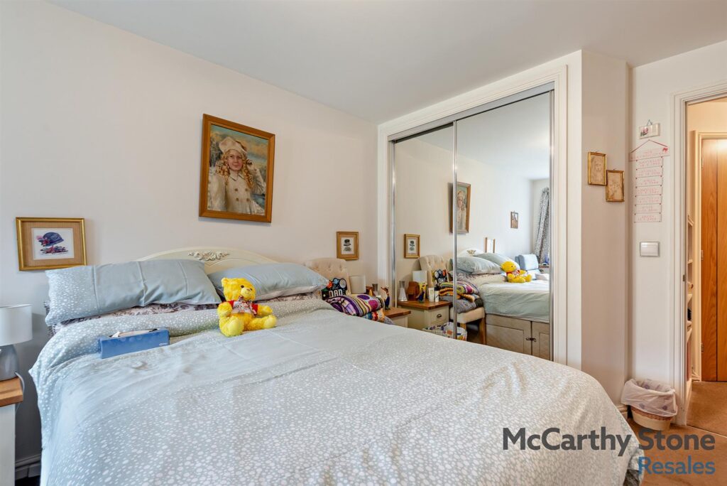 Farringford Court, Avenue Road, Lymington, Hampshire, SO41 9PA