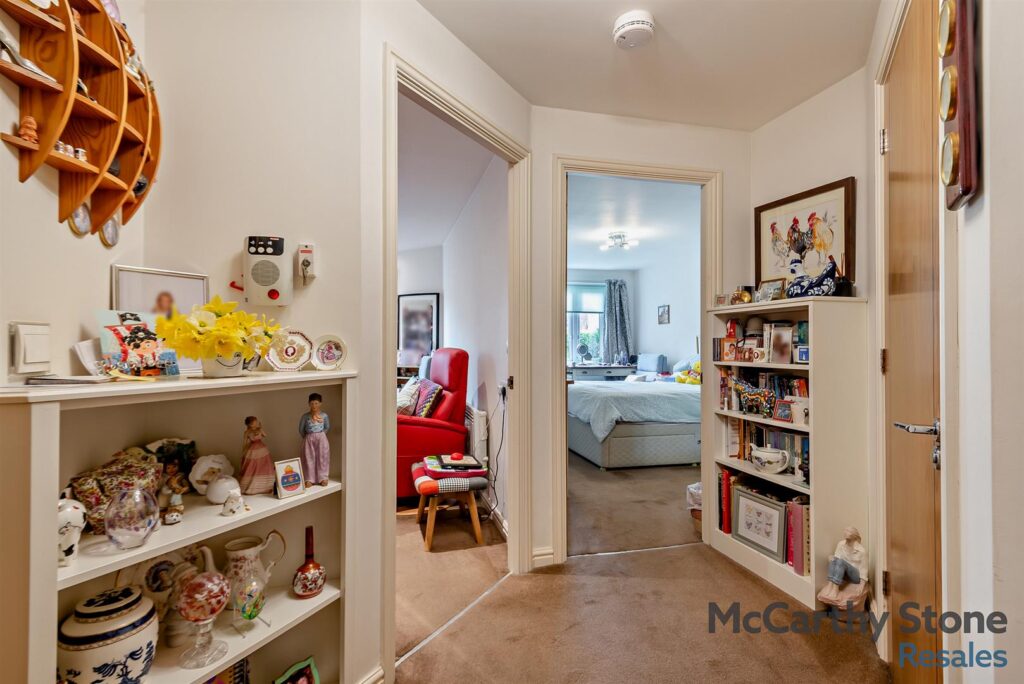 Farringford Court, Avenue Road, Lymington, Hampshire, SO41 9PA
