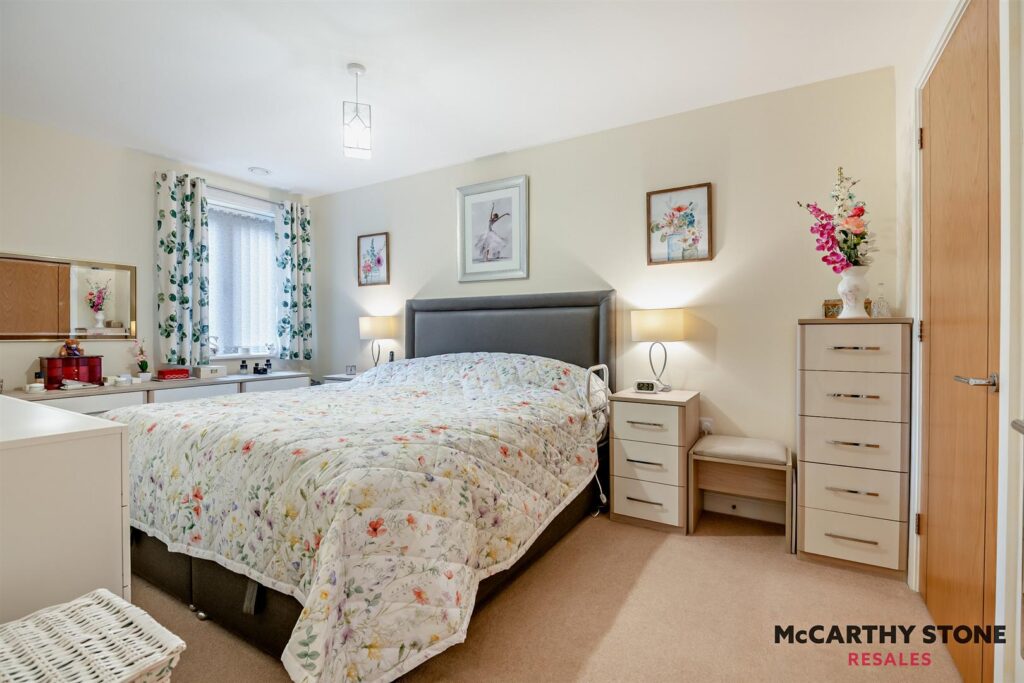 Coppice Gate, Beaulieu Road, Dibden Purlieu, Southampton, Hampshire, SO45 4PW