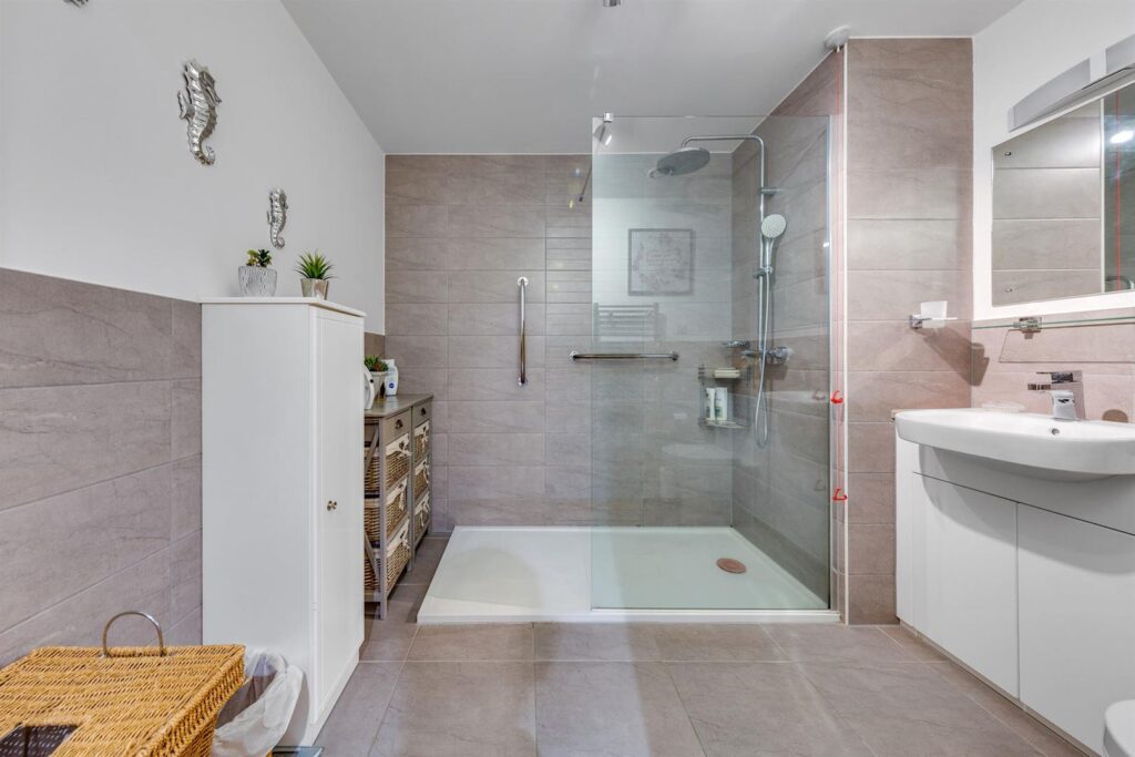 Caesars Place, Ockford Road, Godalming, GU7 1QW
