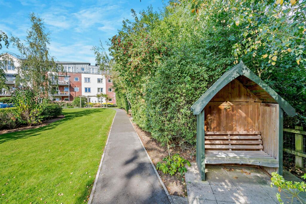 Ellisfields Court, Mount Street, Taunton TA1 3SS