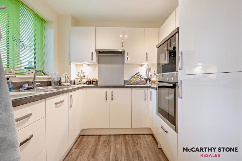 Coppice Gate, Beaulieu Road, Dibden Purlieu, Southampton, Hampshire, SO45 4PW