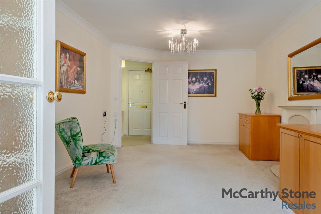 3 Medina Court, Old Westminster Lane, Newport, Isle of Wight, PO30 5PW