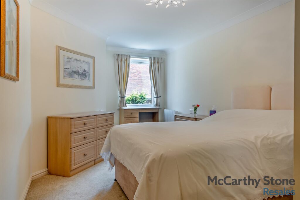 3 Medina Court, Old Westminster Lane, Newport, Isle of Wight, PO30 5PW