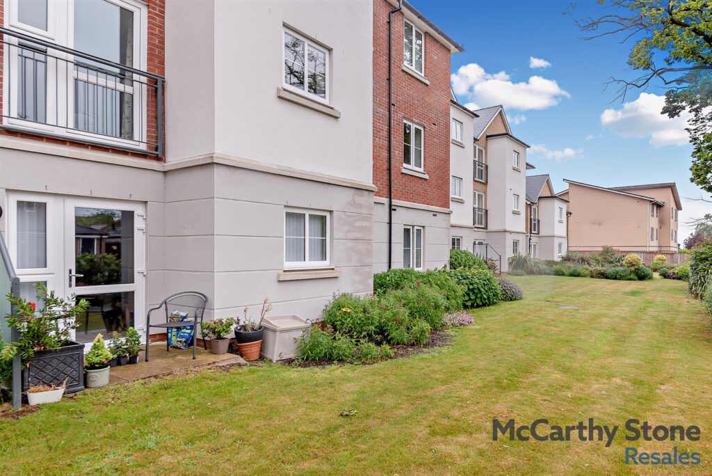8 Hampton Place, Hampton Close, Southampton SO15 5QR