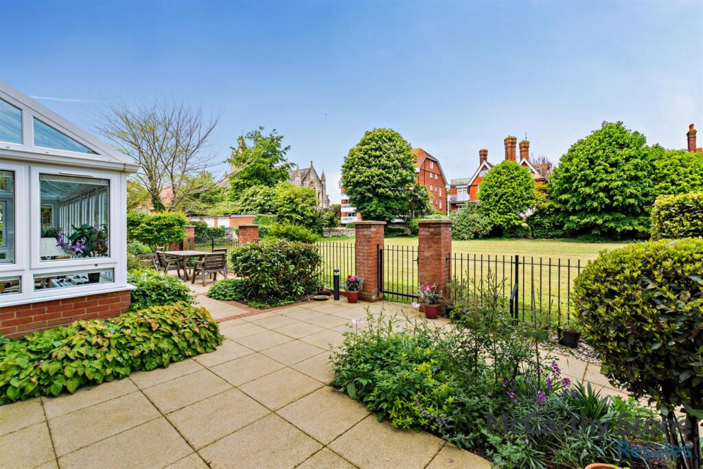 Martello Court, Jevington Gardens, Eastbourne, BN21 4SD