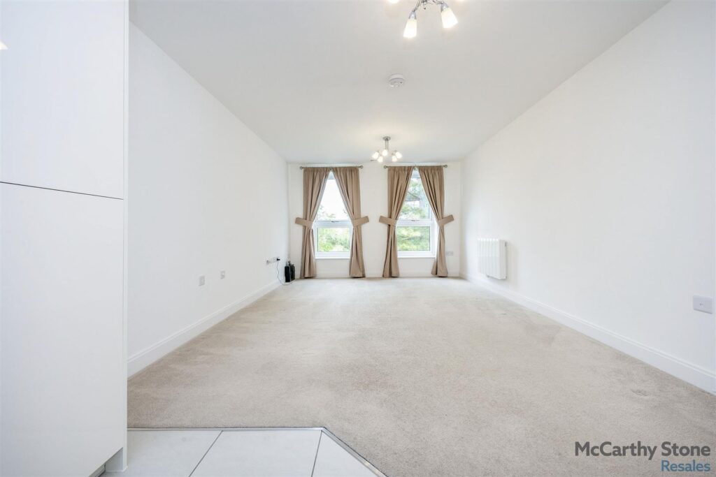Hindhead Knoll, Walnut Tree, Milton Keynes