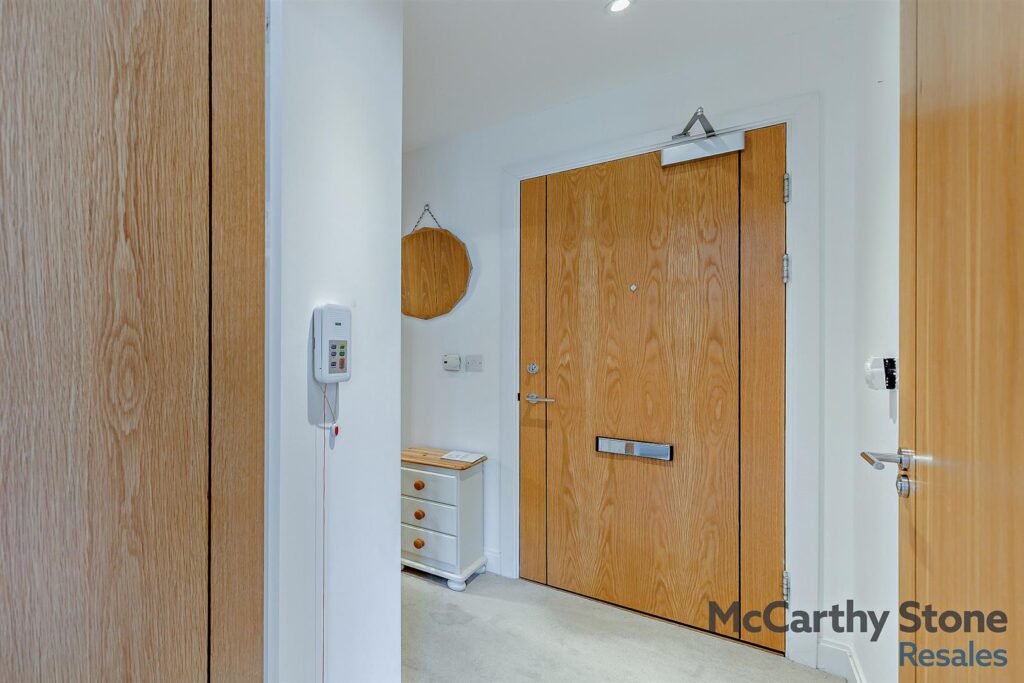 Le Jardin, Station Road, Letchworth Garden City, SG6 3BA