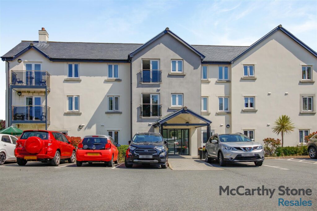 Bangor Road, Benllech, Tyn-y-Gongl, Anglesey, Gwynedd, LL74 8TF