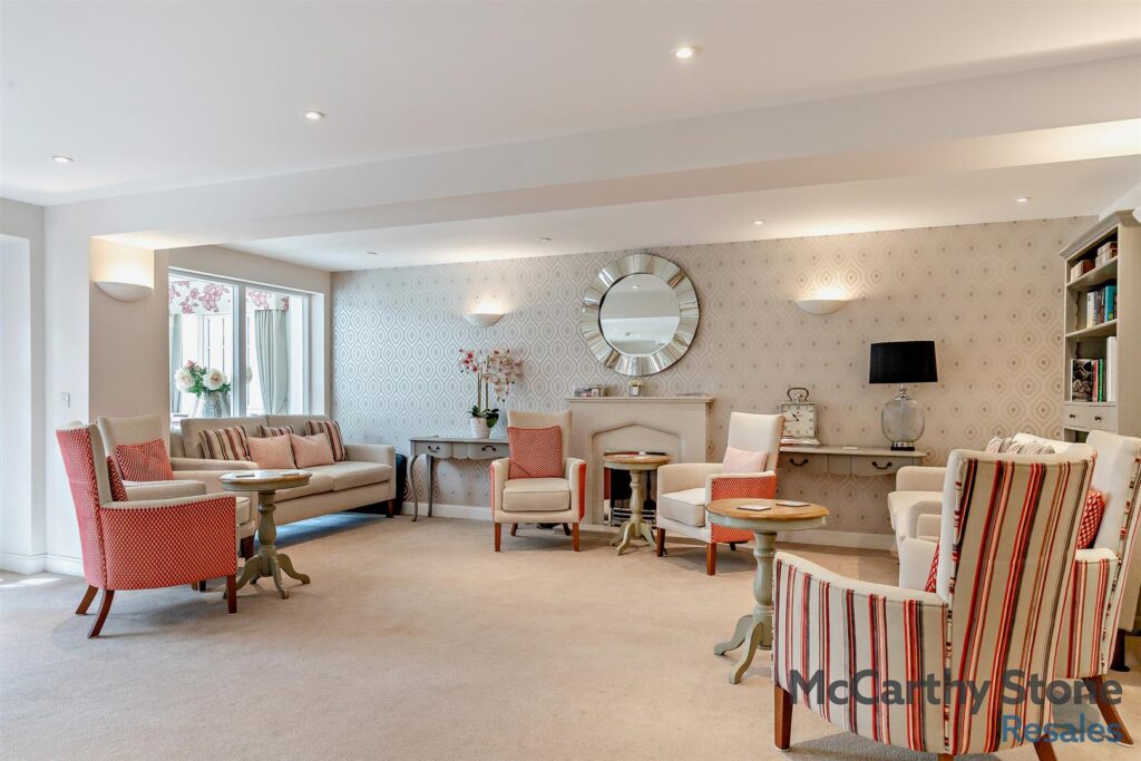 Le Jardin, Station Road, Letchworth Garden City, SG6 3BA