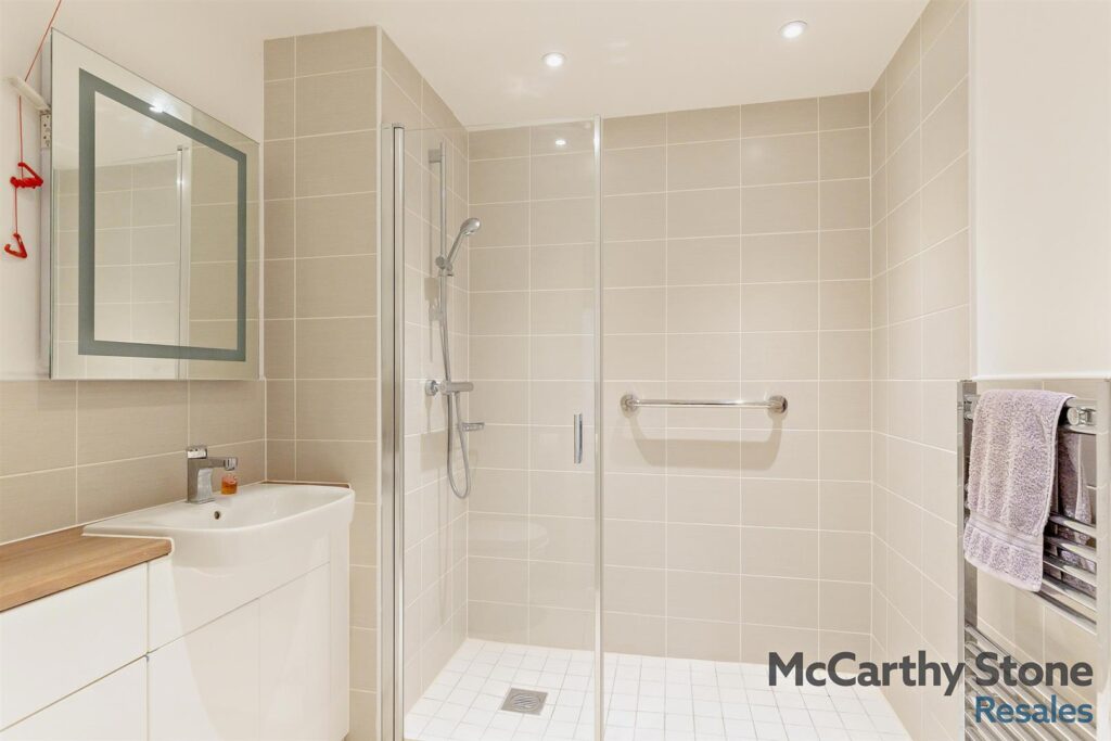 Le Jardin, Station Road, Letchworth Garden City, SG6 3BA