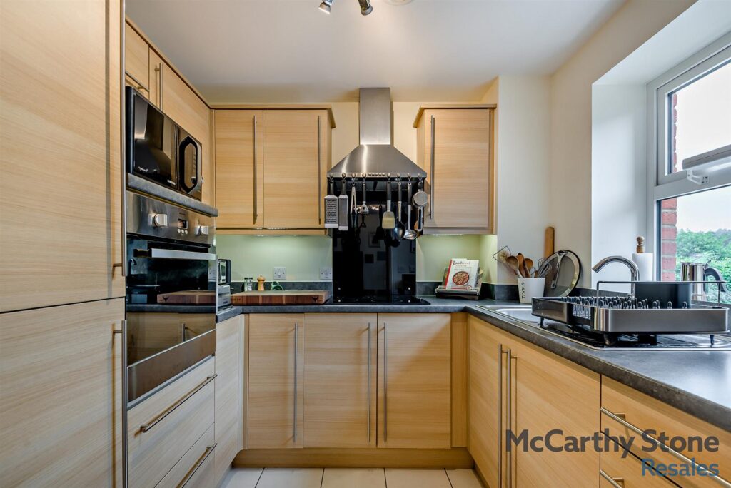 Cainscross Road, Stroud