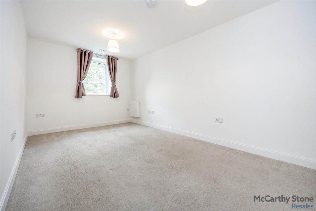 Hindhead Knoll, Walnut Tree, Milton Keynes