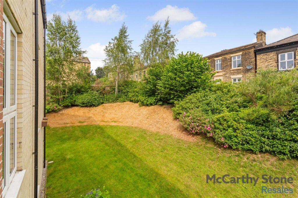 Brooke Dene Court, Serpentine Road, Cleckheaton