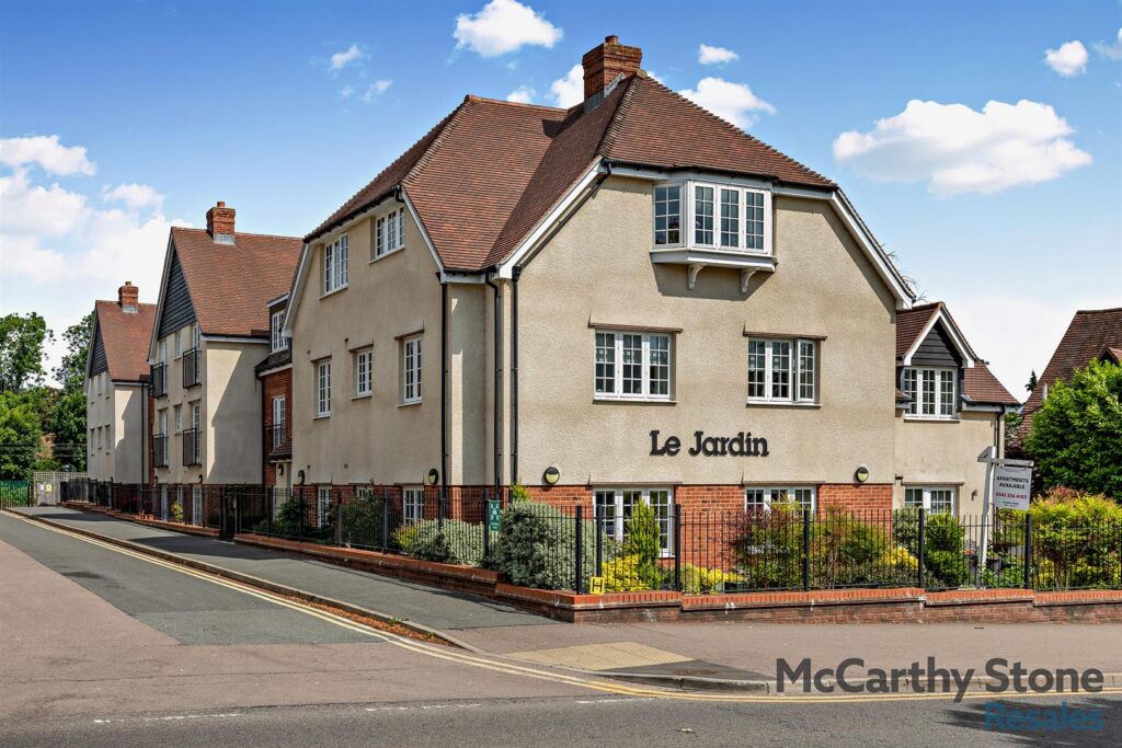 Le Jardin, Station Road, Letchworth Garden City, SG6 3BA