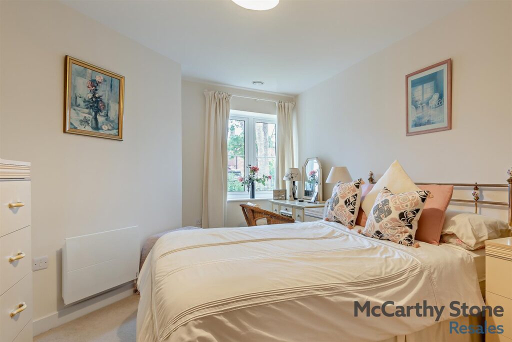 8 Hampton Place, Hampton Close, Southampton SO15 5QR
