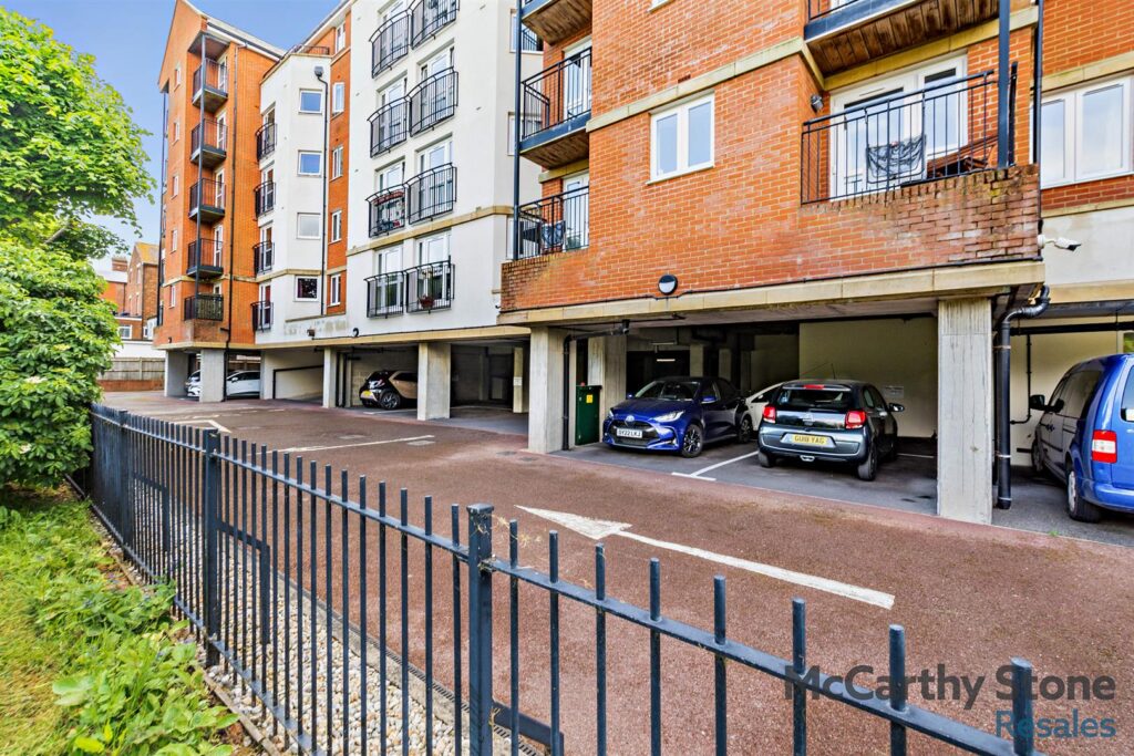 Martello Court, Jevington Gardens, Eastbourne, BN21 4SD