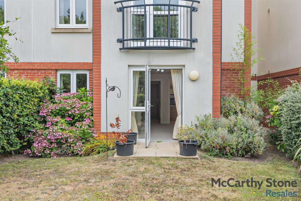 Farringford Court, 1 Avenue Road, Lymington, Hampshire