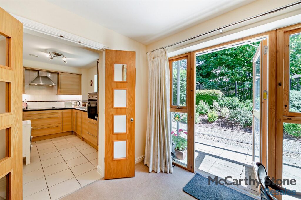 Ellisfields Court, Mount Street, Taunton