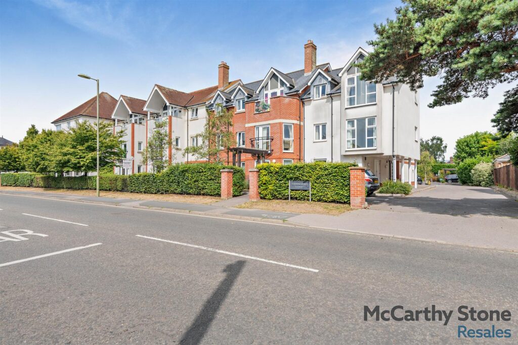 Farringford Court, 1 Avenue Road, Lymington, Hampshire