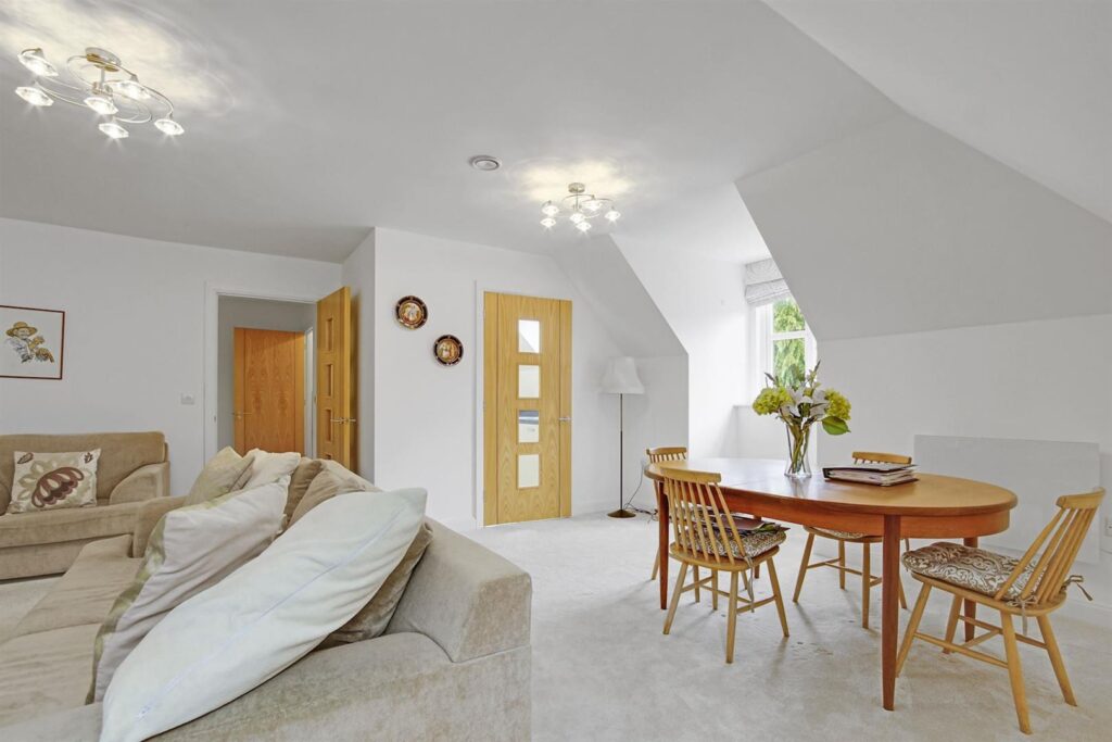 Westhall Road, Warlingham, Surrey, CR6 9HF