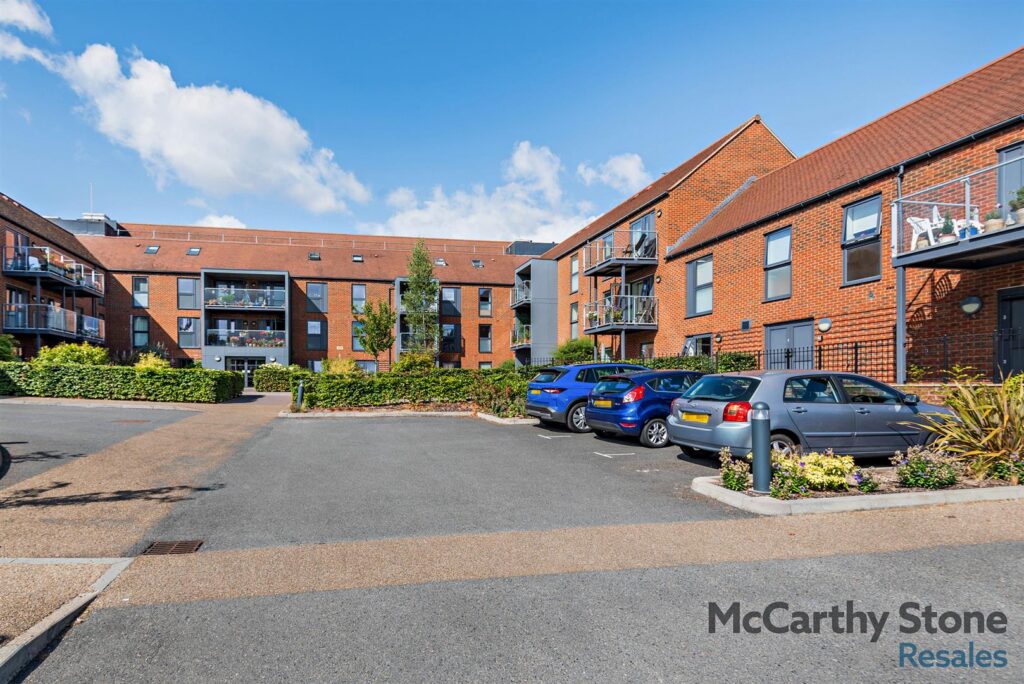 Wayfarer Place, The Dean, Alresford, Hampshire